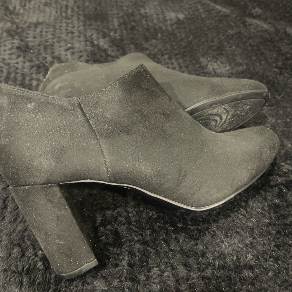 CL by Laundry Black Ankle Booties
